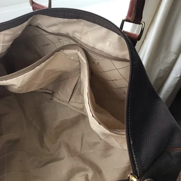 The French Company Duffel Bag in Herringbone Pattern with accessories - Picture 3 of 17